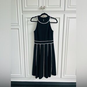 Tommy Hilfiger | Fit & Flare | Size: XS | Black & White